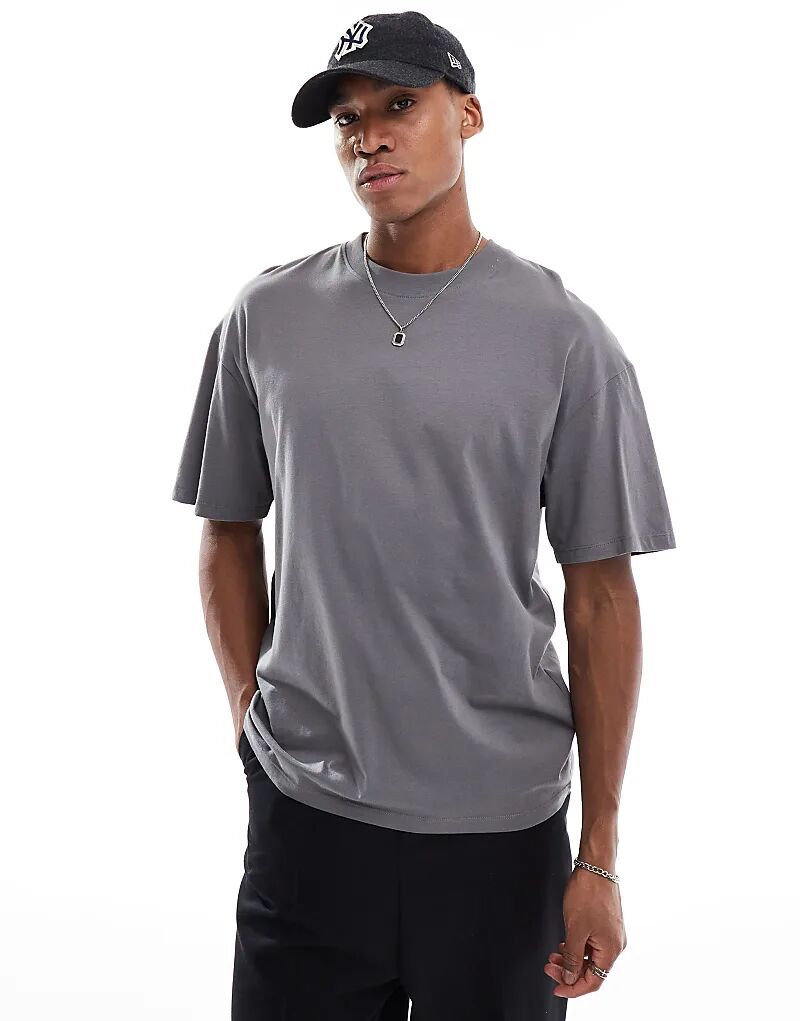 Футболка оверсайз темно-серого цвета Jack & Jones
Футболка оверсайз темно-серого цвета Jack & Jones