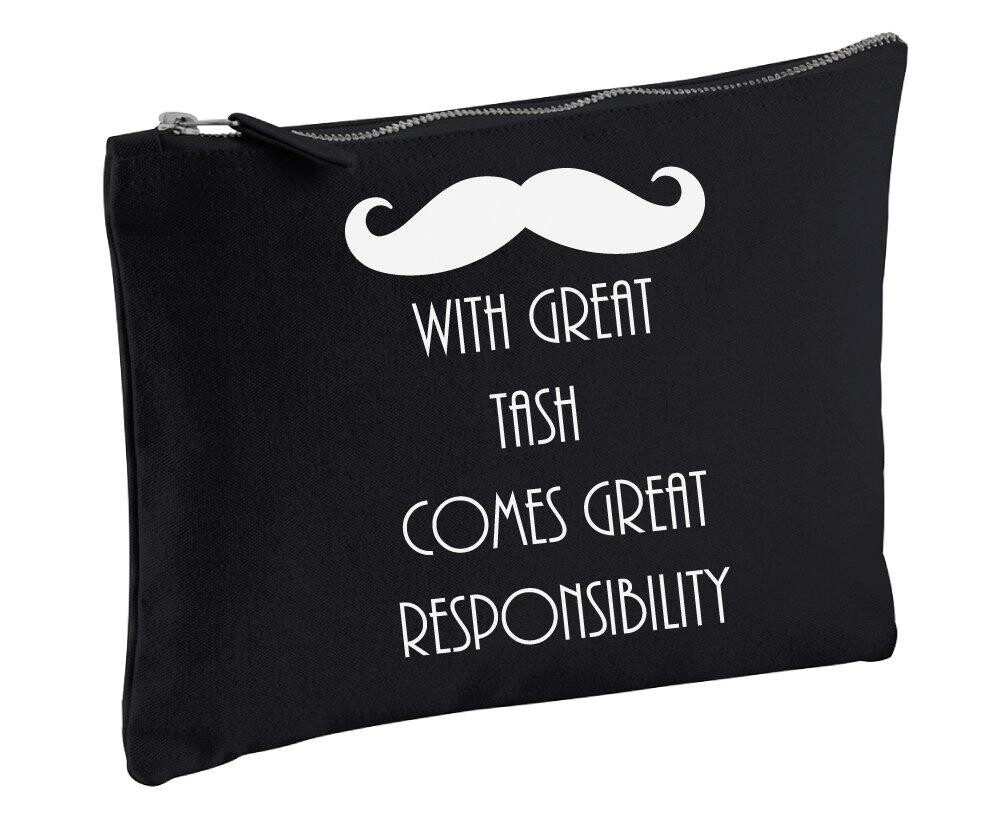 С Great Tash приходит черная сумка для мытья мужских туалетных принадлежностей Great Responsible 60 SECOND MAKEOVER, черный 
С Great Tash приходит черная сумка для мытья мужских туалетных принадлежностей Great Responsible 60 SECOND MAKEOVER, черный