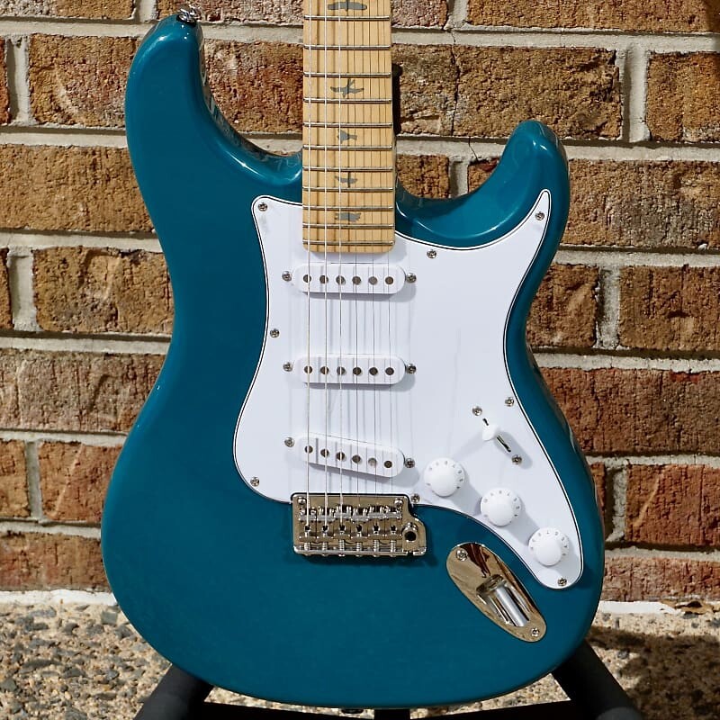 Электрогитара PRS SE Silver Sky Maple Nylon Blue
Электрогитара PRS SE Silver Sky Maple Nylon Blue