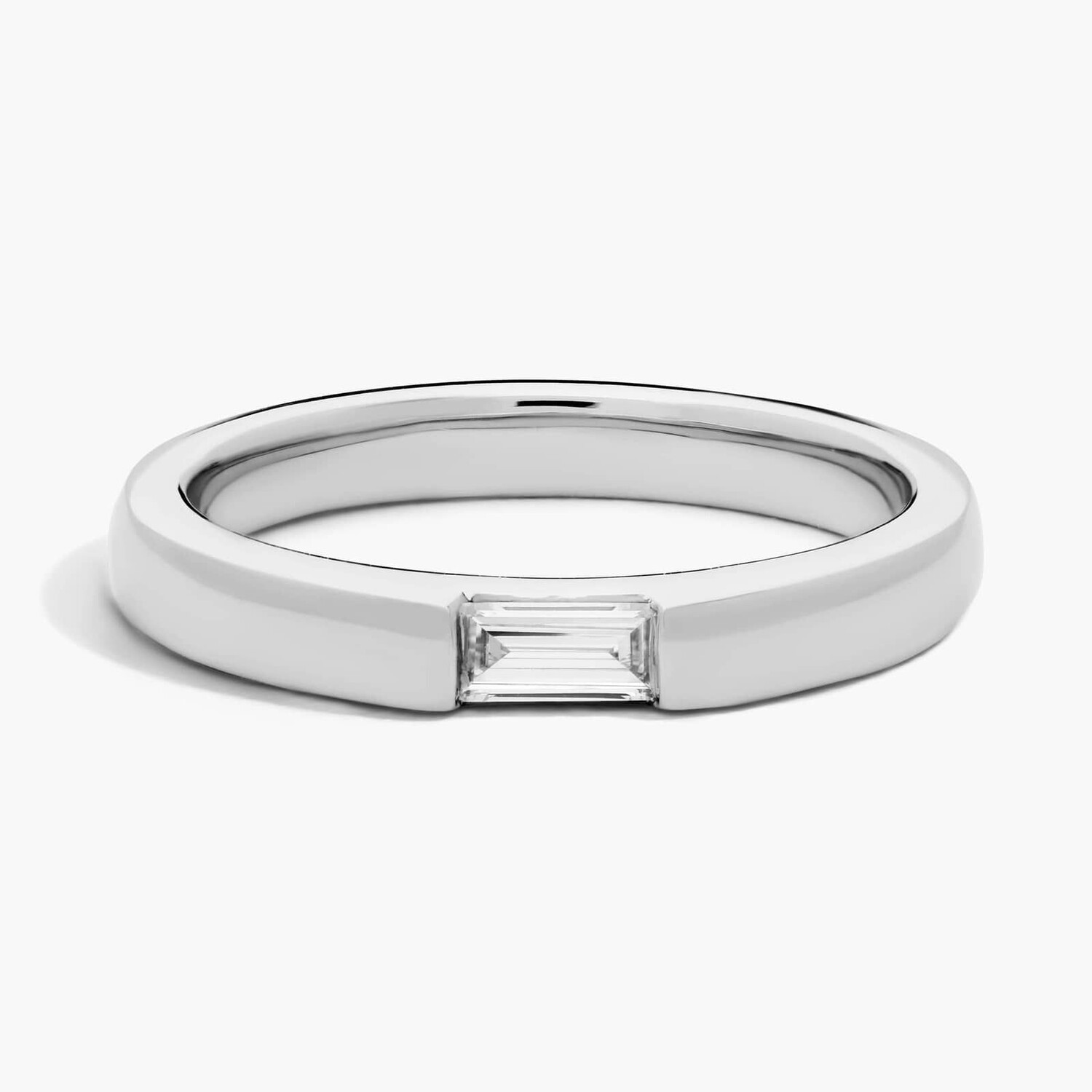 Кольцо ZAC ZAC POSEN East West с одним бриллиантом багетной огранки из платины (2,6 мм, 1/6 карата). Blue Nile 
Кольцо ZAC ZAC POSEN East West с одним бриллиантом багетной огранки из платины (2,6 мм, 1/6 карата). Blue Nile