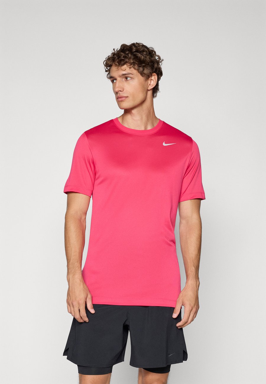 Футболка Nike Performance TEE RESET, Rush Pink/Matte Silver-Coloured/Pink
Футболка Nike Performance TEE RESET, Rush Pink/Matte Silver-Coloured/Pink