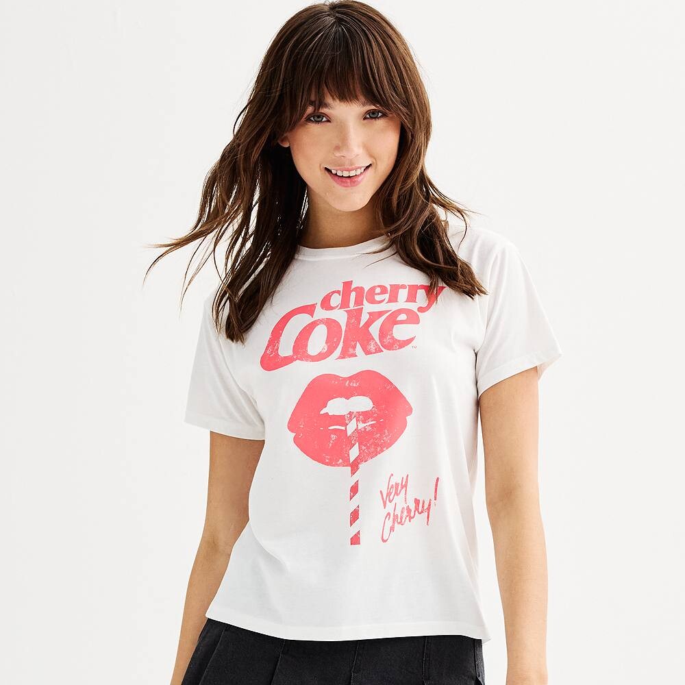 Футболка с рисунком Cherry Coke Very Cherry для юниоров Licensed Character, цвет Egret
Футболка с рисунком Cherry Coke Very Cherry для юниоров Licensed Character, цвет Egret