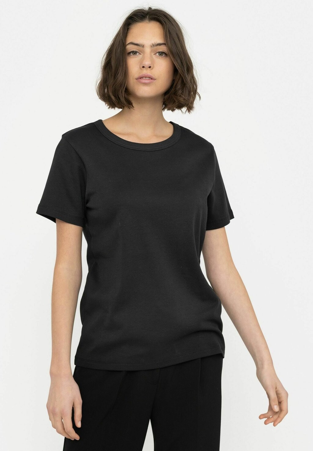 Футболка базовая HELLA Soft Rebels, цвет black, Черный, Футболка базовая HELLA Soft Rebels, цвет black
Футболка базовая HELLA Soft Rebels, цвет black, Черный, Футболка базовая HELLA Soft Rebels, цвет black