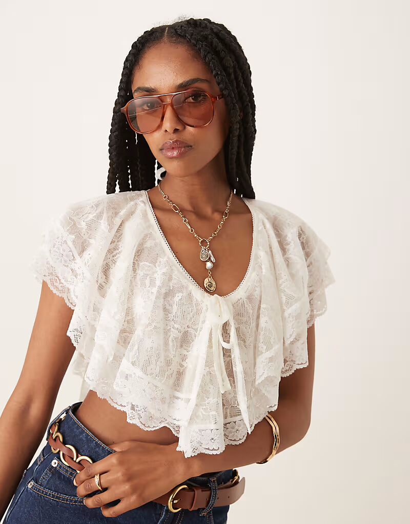 Солнцезащитные очки-авиаторы Lu Goldie Scout каштанового цвета
Солнцезащитные очки-авиаторы Lu Goldie Scout каштанового цвета