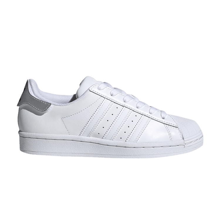 Кроссовки adidas Superstar J 'Cloud White Grey', белый 
Кроссовки adidas Superstar J 'Cloud White Grey', белый