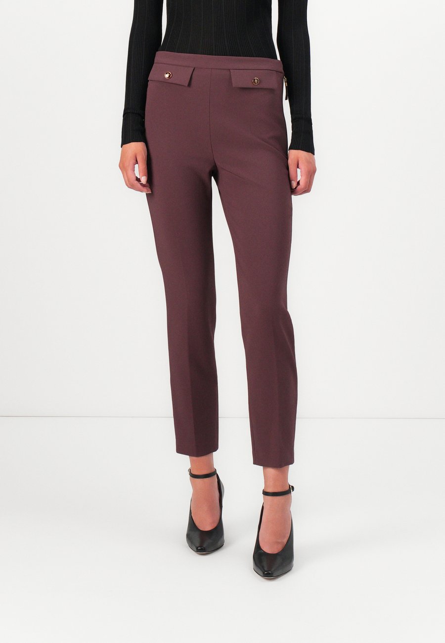 Брюки Elisabetta Franchi WOMEN PANT, Merlot/Bordeaux
Брюки Elisabetta Franchi WOMEN PANT, Merlot/Bordeaux