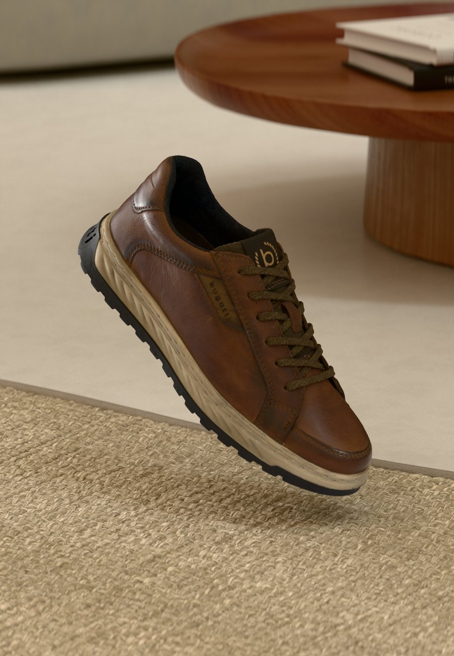 Кроссовки bugatti EXETER, Dark Brown
Кроссовки bugatti EXETER, Dark Brown