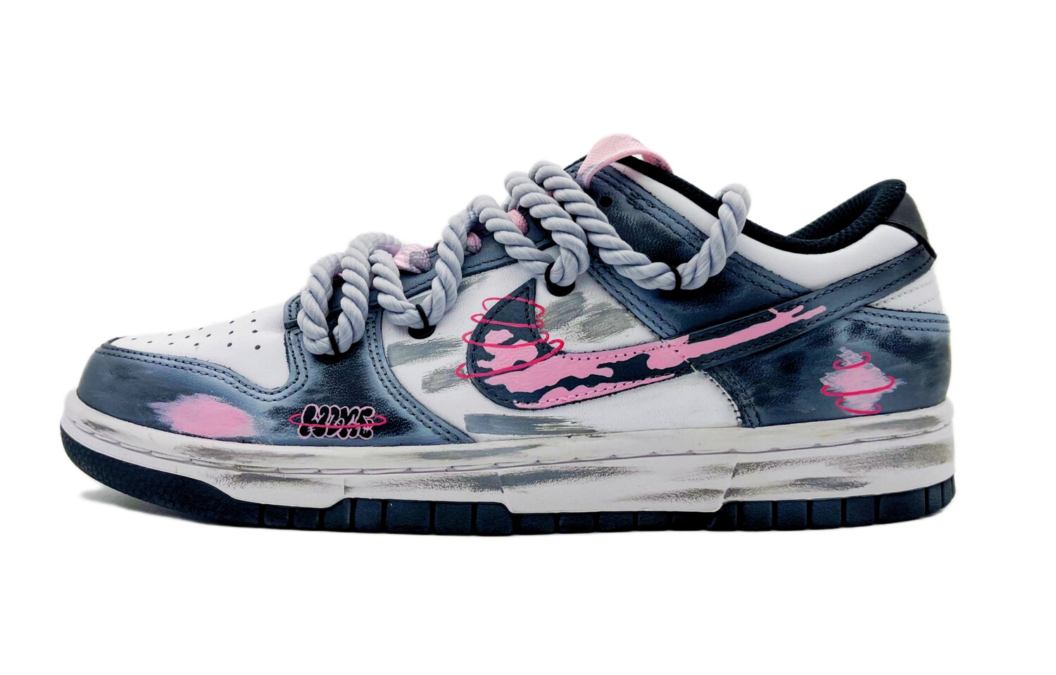 Кроссовки Nike Dunk Skateboarding Shoes Women's Low-top Black/grey/pink, цвет Dusty Rose
Кроссовки Nike Dunk Skateboarding Shoes Women's Low-top Black/grey/pink, цвет Dusty Rose