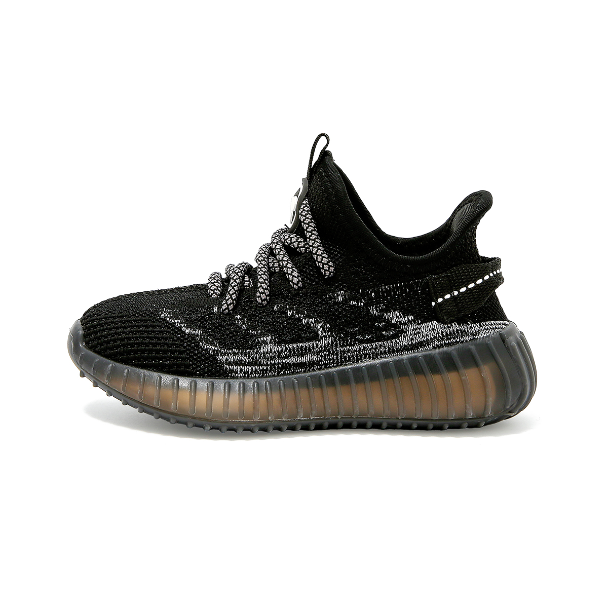 Низкие детские повседневные кроссовки серии Mickey с противоскользящей амортизацией и защитой от ударов Disney, черный
Низкие детские повседневные кроссовки серии Mickey с противоскользящей амортизацией и защитой от ударов Disney, черный