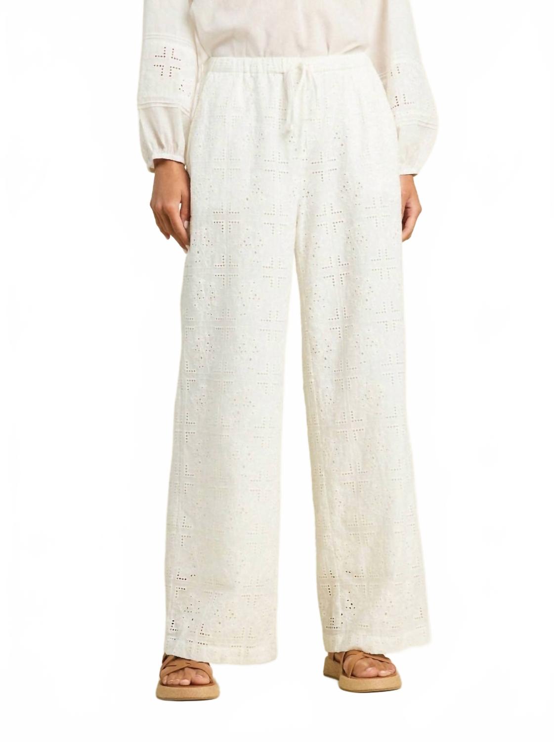 Вера Штаны в кружевной отделке с глазками TROVATA, Handkerchief Eyelet
Вера Штаны в кружевной отделке с глазками TROVATA, Handkerchief Eyelet