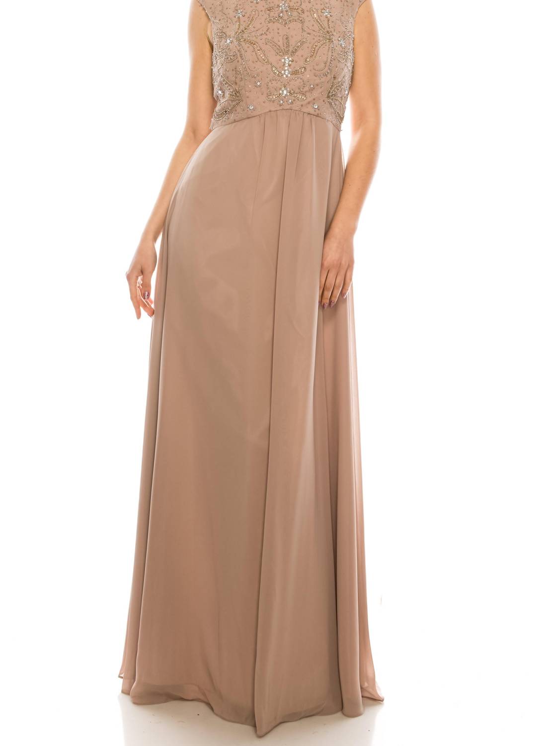 Бусины и пайетки на шифоновом платье фасона А-силуэта в цвете розовато-лиловый Decode 1.8
Бусины и пайетки на шифоновом платье фасона А-силуэта в цвете розовато-лиловый Decode 1.8