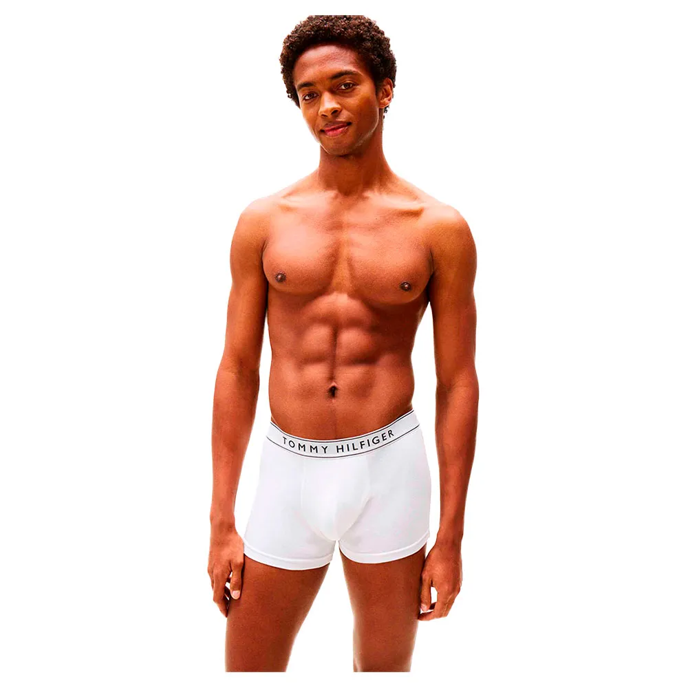 Боксеры 3 шт Tommy Hilfiger UM0UM03520, белый
Боксеры 3 шт Tommy Hilfiger UM0UM03520, белый