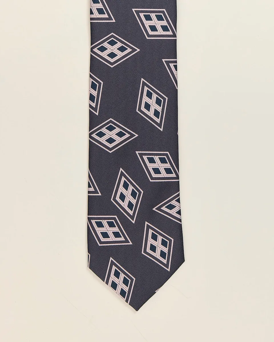 Мужской галстук темно-синего цвета с геометрическим принтом PuroEgo, тёмно-синий 
Мужской галстук темно-синего цвета с геометрическим принтом PuroEgo, тёмно-синий
