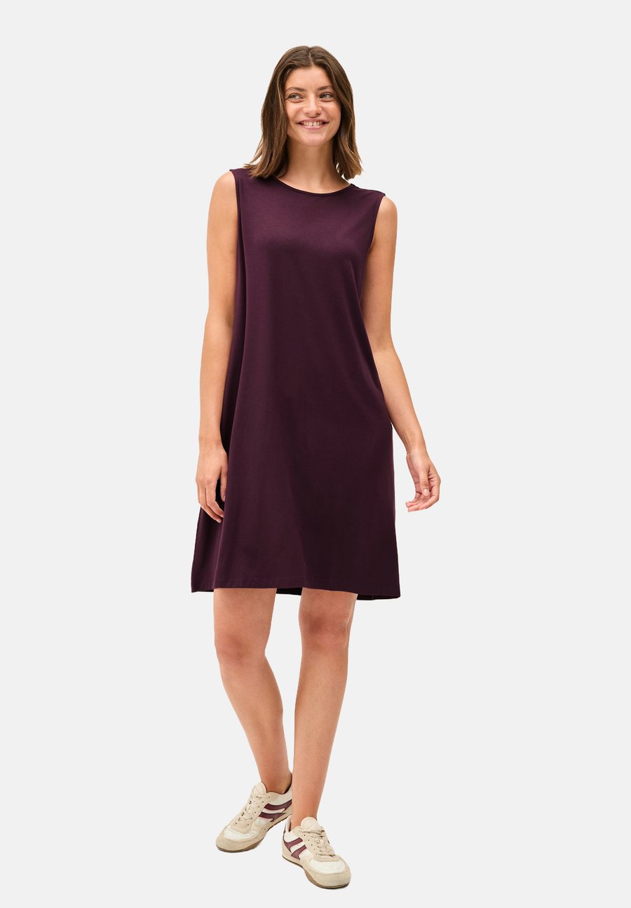 Платье Cecil ÄRMELLOSES, Rot/Berry
Платье Cecil ÄRMELLOSES, Rot/Berry