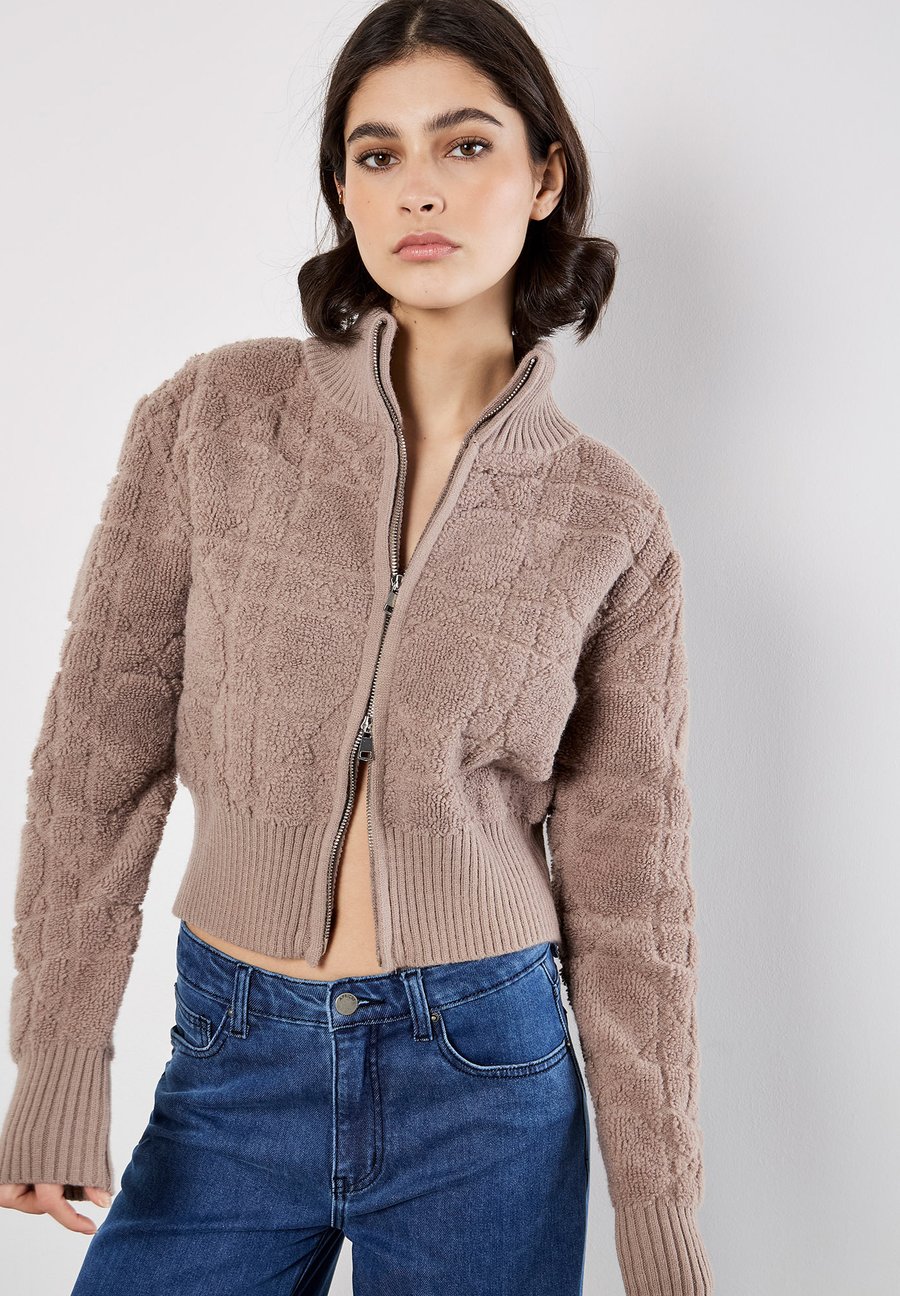 Кардиган Apricot Cardigan, Brown
Кардиган Apricot Cardigan, Brown