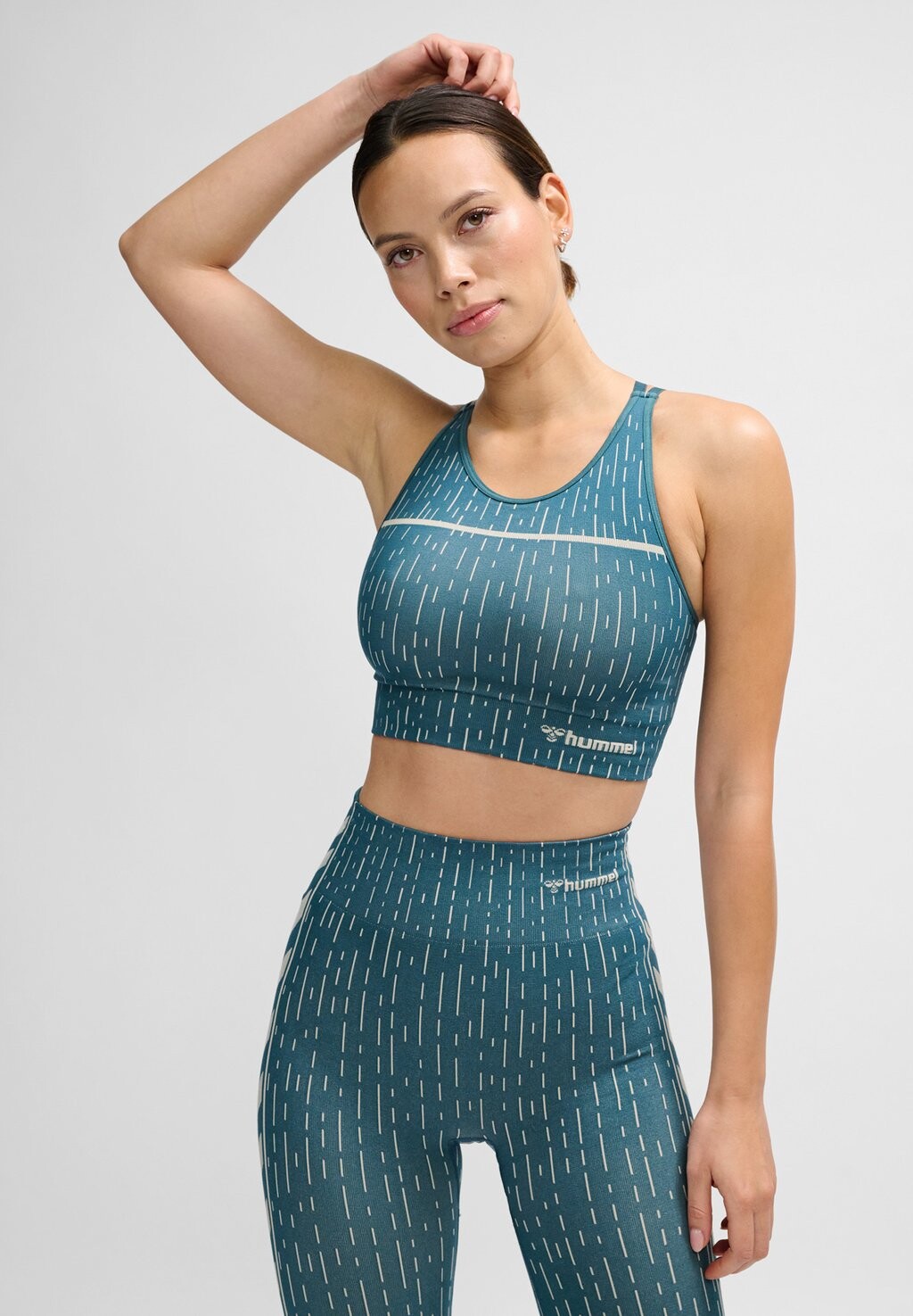 Спортивный бюстгальтер с легкой поддержкой DROPS SEAMLESS Hummel, цвет stargazer silver lining
Спортивный бюстгальтер с легкой поддержкой DROPS SEAMLESS Hummel, цвет stargazer silver lining