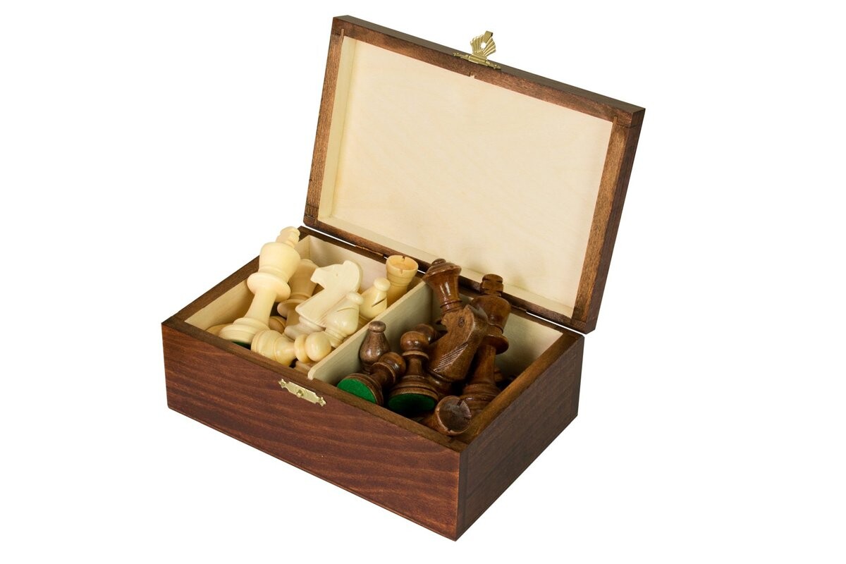 Шахматные фигуры Sunrise Staunton №5 в деревянном футляре. Sunrise Chess & Games
Шахматные фигуры Sunrise Staunton №5 в деревянном футляре. Sunrise Chess & Games