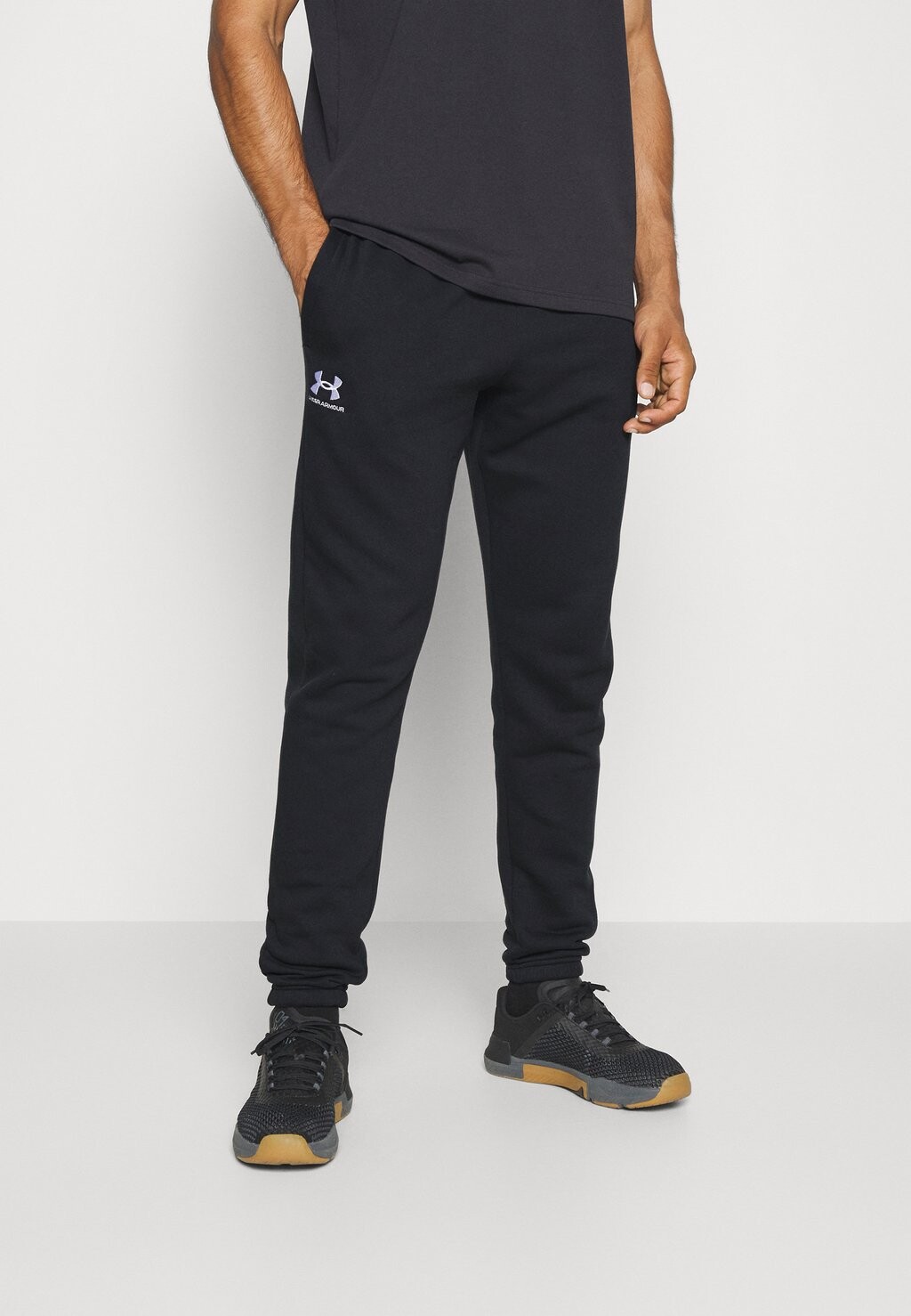Спортивные брюки ESSENTIAL JOGGER Under Armour, черный/белый
Спортивные брюки ESSENTIAL JOGGER Under Armour, черный/белый