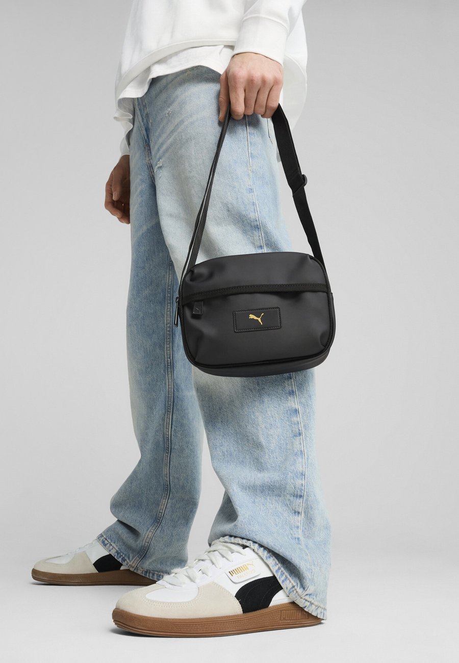 Сумка кросс-боди Puma Cross body bag, Black
Сумка кросс-боди Puma Cross body bag, Black