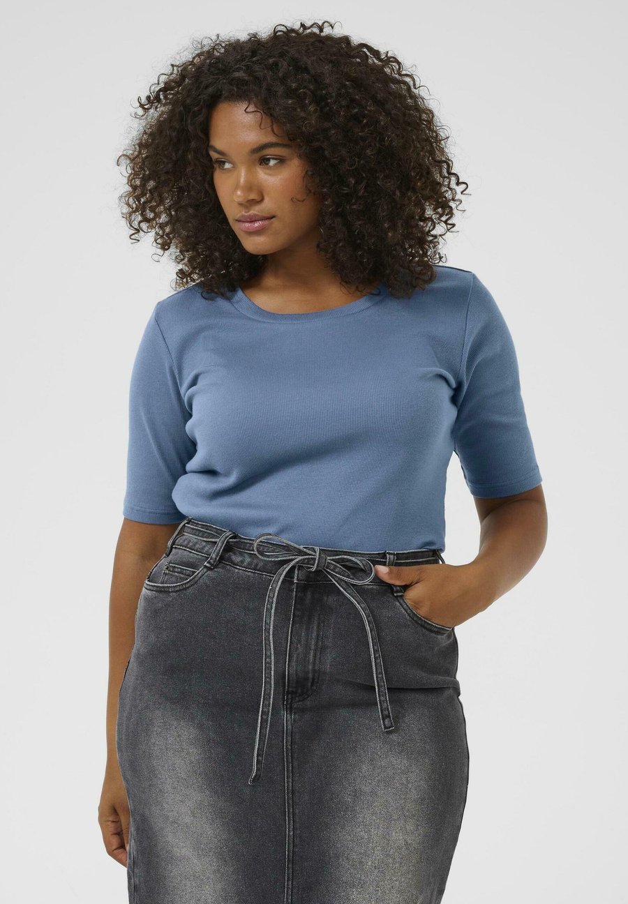 Футболка Kaffe Curve CARINA, Bering Sea/Light Blue, Синий, Футболка Kaffe Curve CARINA, Bering Sea/Light Blue
Футболка Kaffe Curve CARINA, Bering Sea/Light Blue, Синий, Футболка Kaffe Curve CARINA, Bering Sea/Light Blue