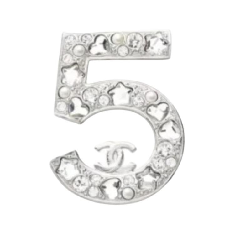 Chanel Брошь унисекс, серебряный
Chanel Брошь унисекс, серебряный