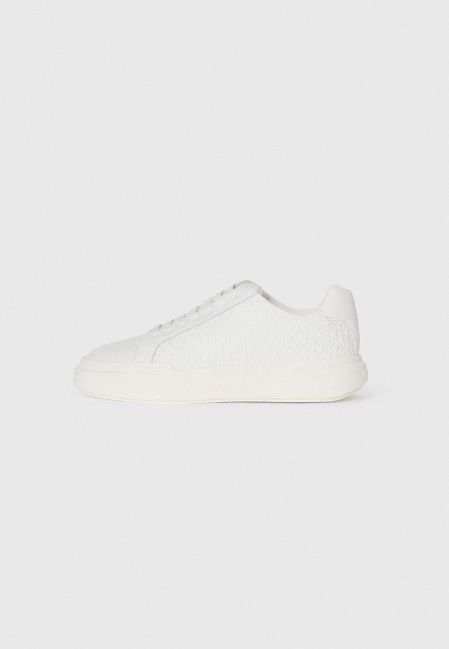 Кроссовки Calvin Klein Jeans CUPSOLE, Triple Bright White/White
Кроссовки Calvin Klein Jeans CUPSOLE, Triple Bright White/White