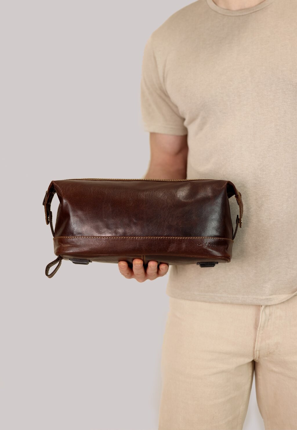 Косметичка ANIKA Gusti Leder, цвет dark brown
Косметичка ANIKA Gusti Leder, цвет dark brown