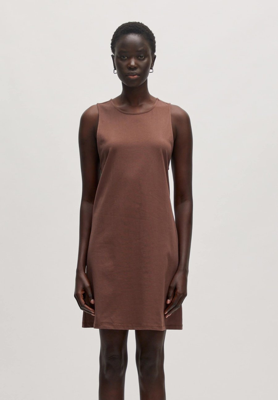 Платье EDITED BRIELLA, Braun/Brown
Платье EDITED BRIELLA, Braun/Brown