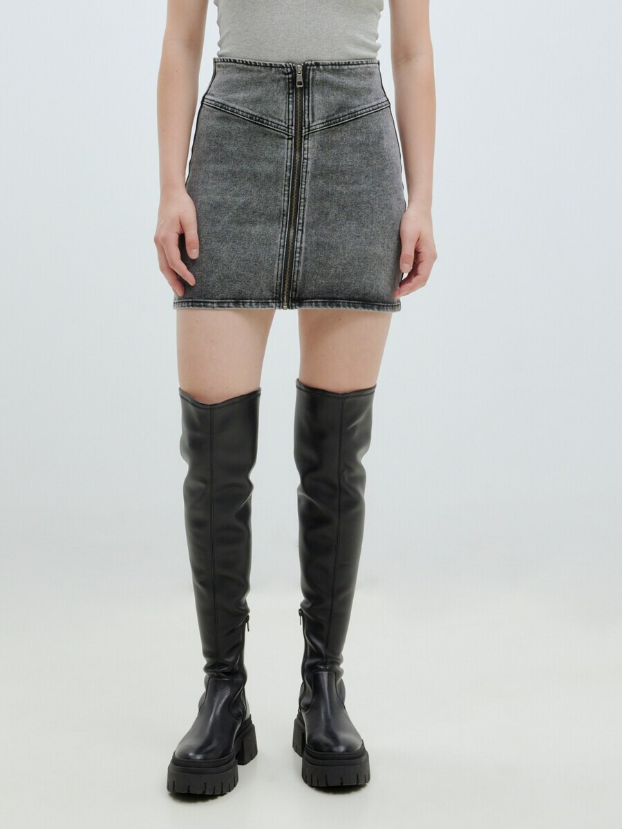 Юбка мини EDITED Skirt Sadie, черный деним
Юбка мини EDITED Skirt Sadie, черный деним