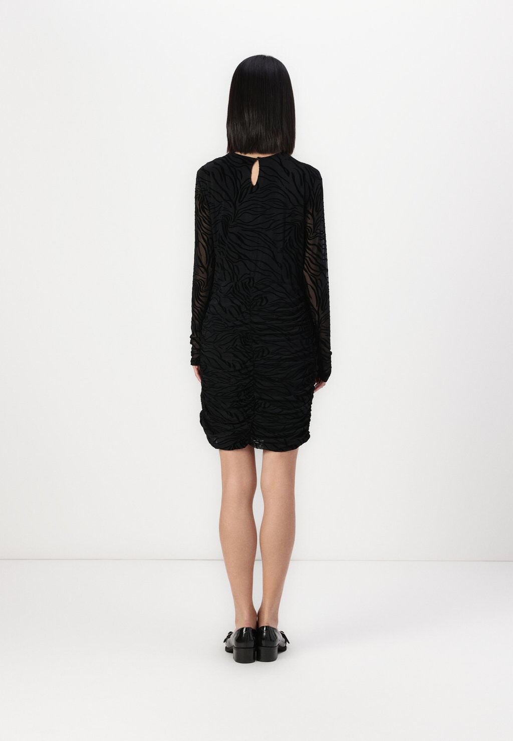 Платье-футляр ZERAPHINE DRESS Rue de Femme, черный
Платье-футляр ZERAPHINE DRESS Rue de Femme, черный