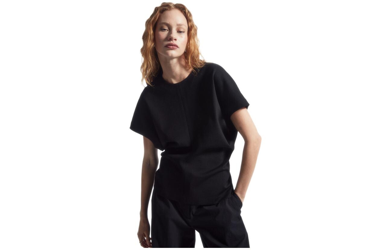 Футболка женская черная Cos
Футболка женская черная Cos