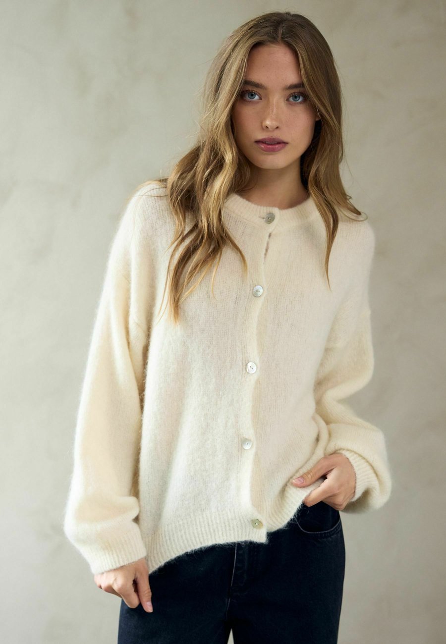 Кардиган Noella KAE, Oyster/Off-White
Кардиган Noella KAE, Oyster/Off-White