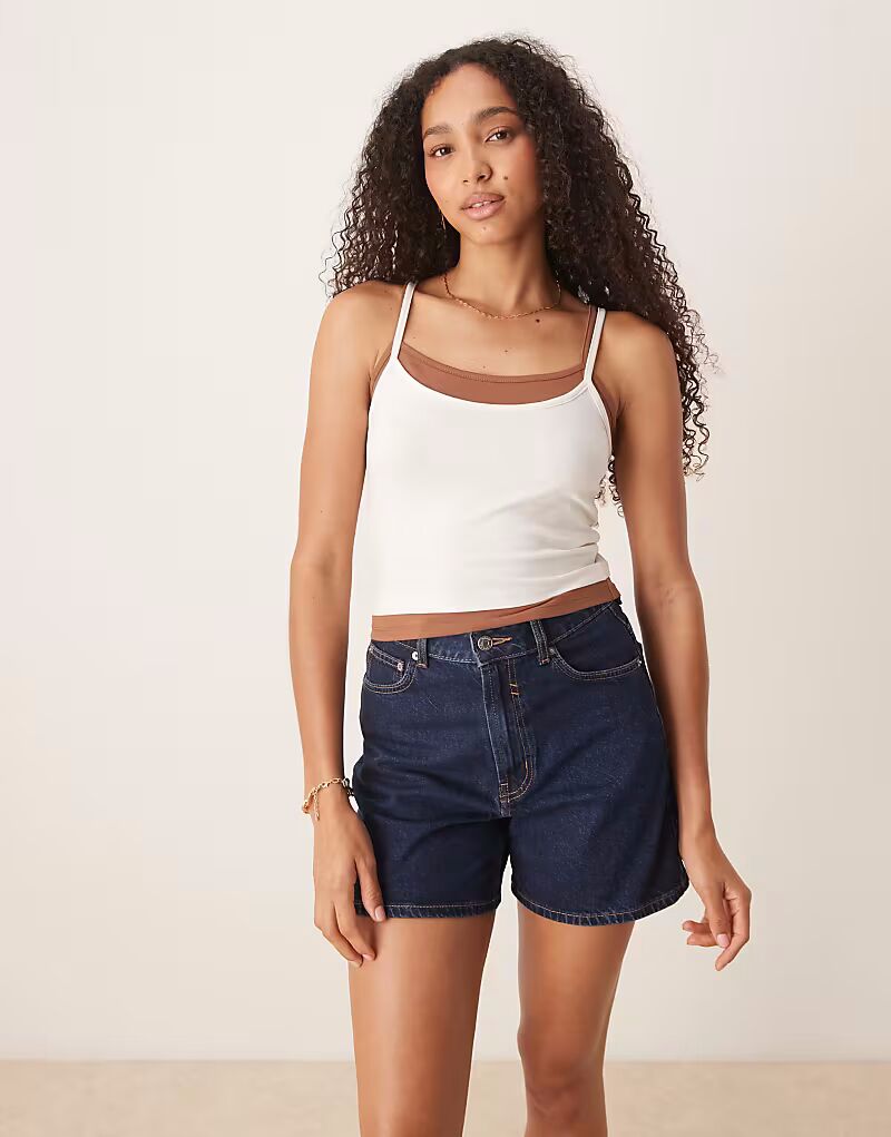 Двухслойная майка ASOS DESIGN кремового и шоколадного цветов 
Двухслойная майка ASOS DESIGN кремового и шоколадного цветов