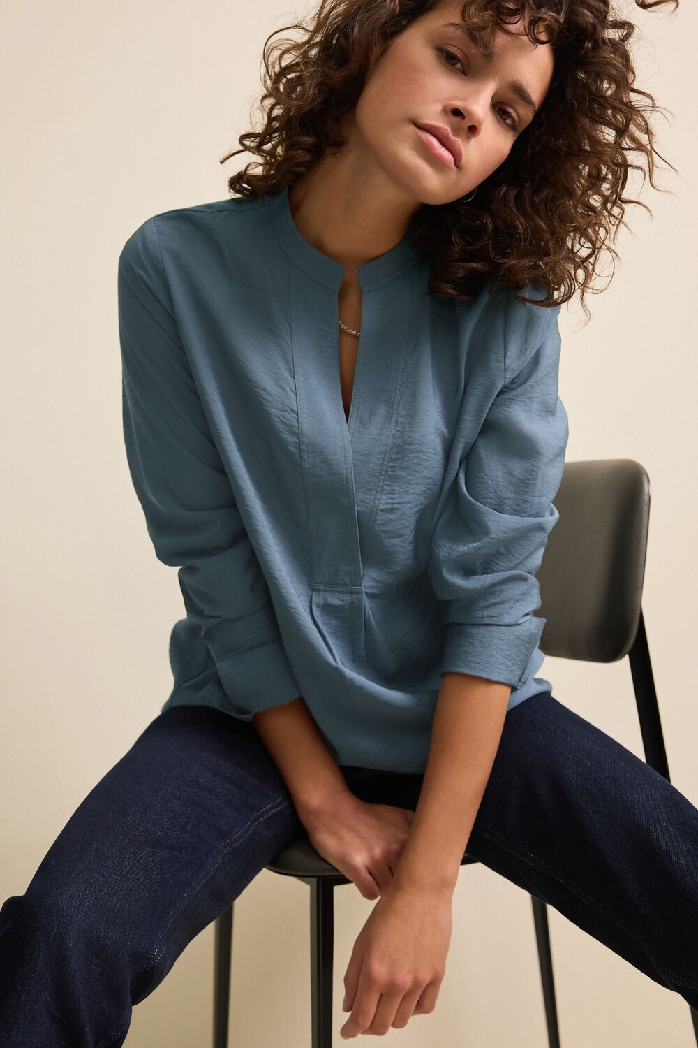 Текстурированная блузка с длинными рукавами и V образным вырезом Next, синий
Текстурированная блузка с длинными рукавами и V образным вырезом Next, синий