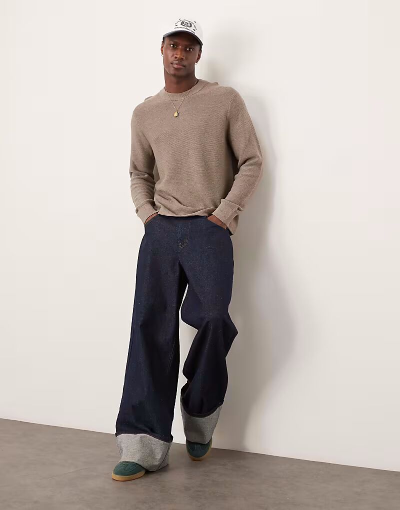 Вязаный свитер Abercrombie & Fitch с круглым вырезом коричневого цвета
Вязаный свитер Abercrombie & Fitch с круглым вырезом коричневого цвета