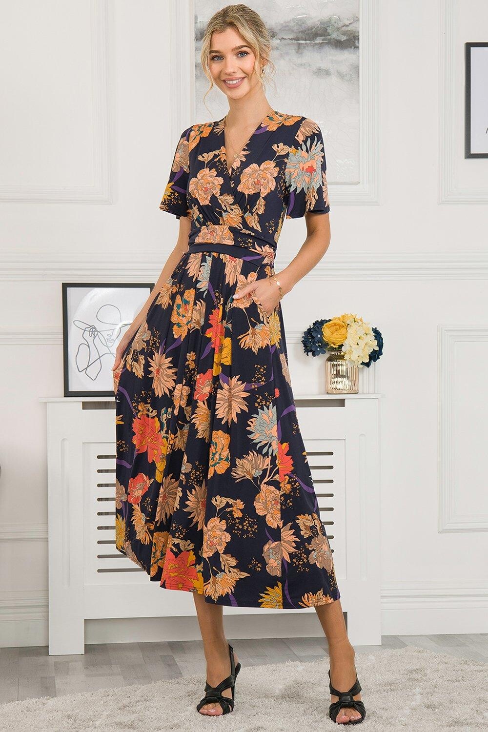 Трикотажное платье макси Shreya с рукавами ангела Jolie Moi, синий
Трикотажное платье макси Shreya с рукавами ангела Jolie Moi, синий