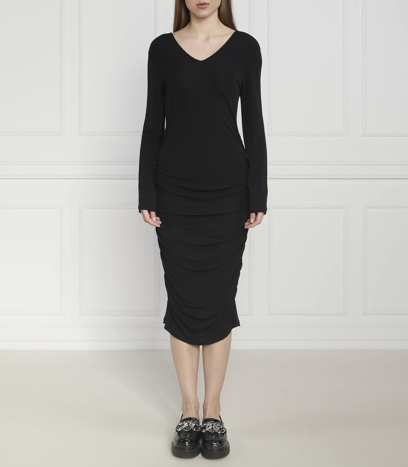 Платье Armani Exchange, черный
Платье Armani Exchange, черный