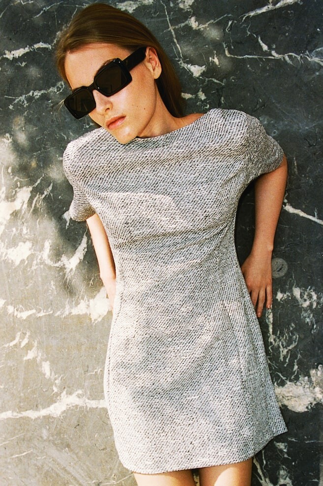 Мини-Платье с вырезом лодочкой H&M, серый
Мини-Платье с вырезом лодочкой H&M, серый