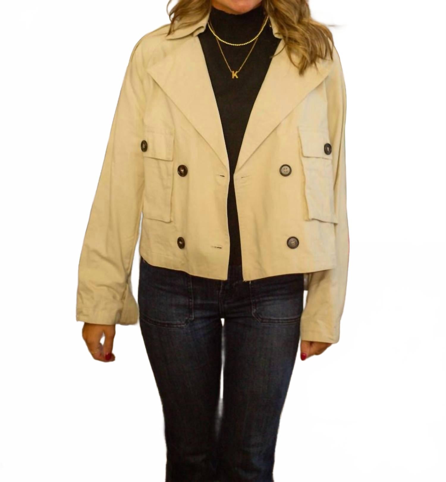 Короткое тренч пальто в костяном цвете Eesome, Bone
Короткое тренч пальто в костяном цвете Eesome, Bone