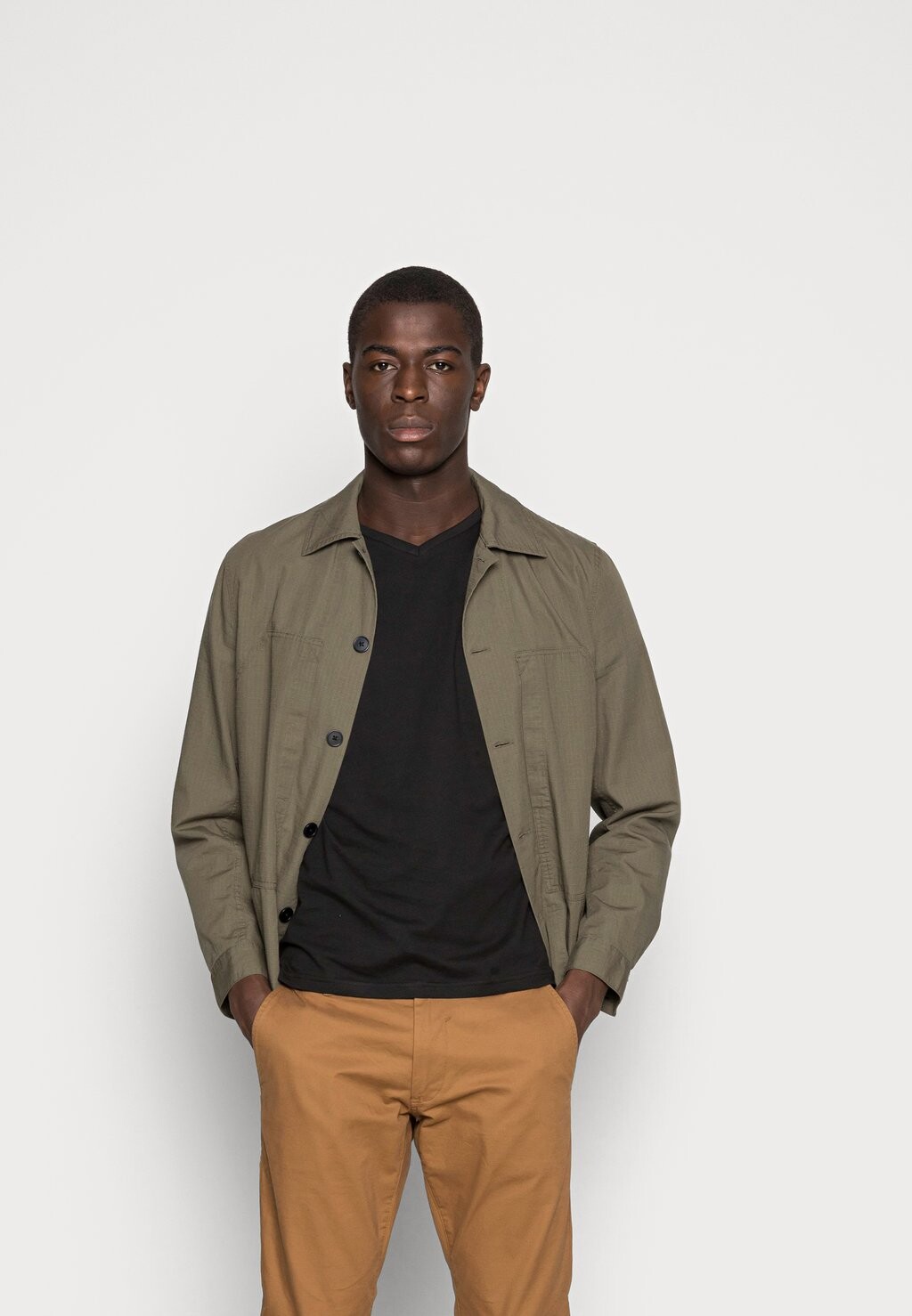 Базовая футболка 5 ПАКЕТОВ Pier One, белый/синий/черный
Базовая футболка 5 ПАКЕТОВ Pier One, белый/синий/черный