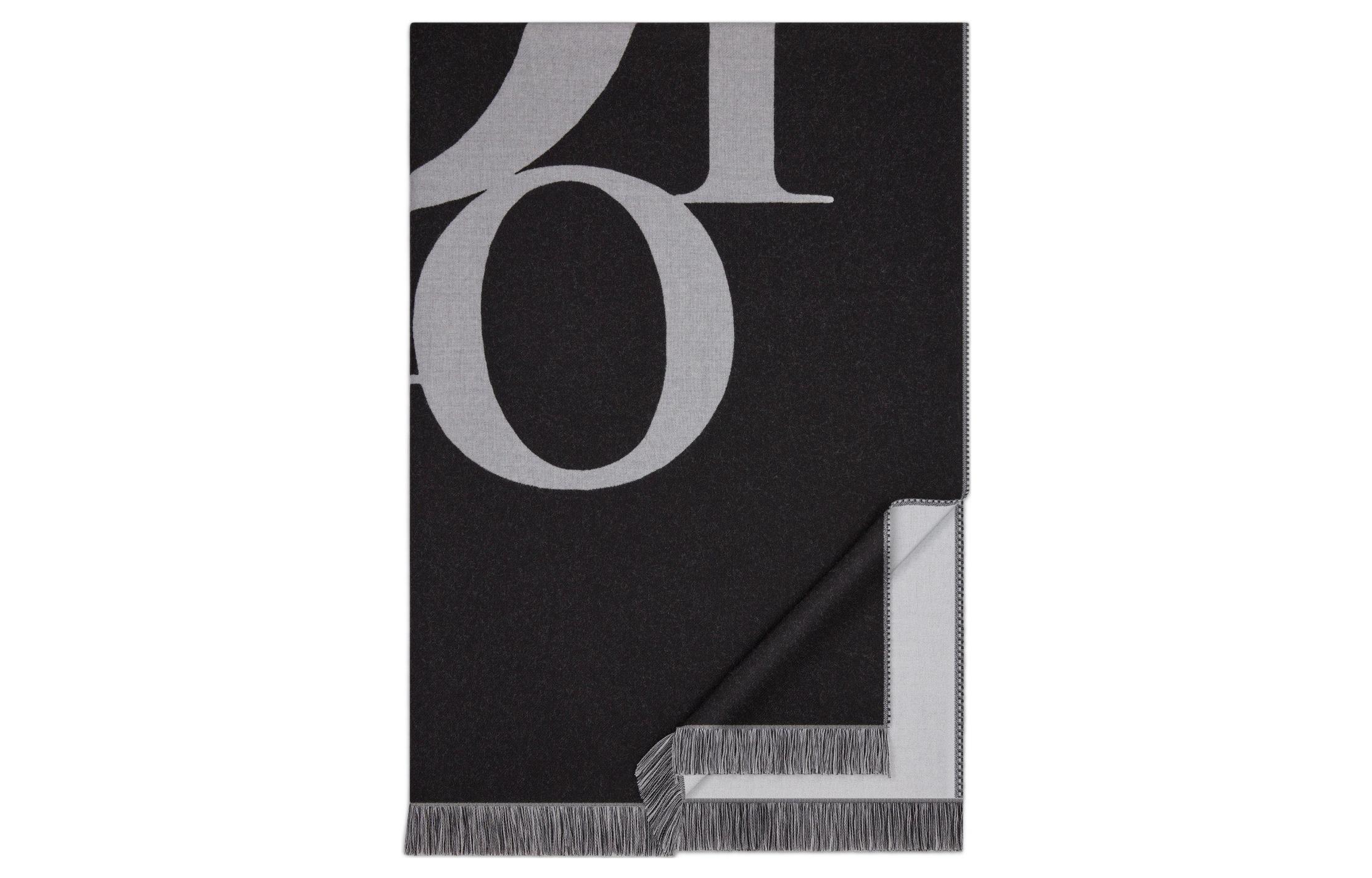 X Erl Плед DIOR, черный
X Erl Плед DIOR, черный