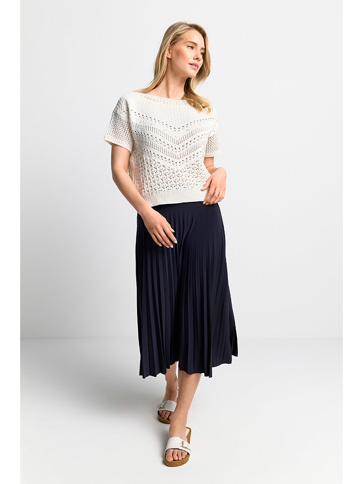 Свитер кремового цвета Rich & Royal
Свитер кремового цвета Rich & Royal