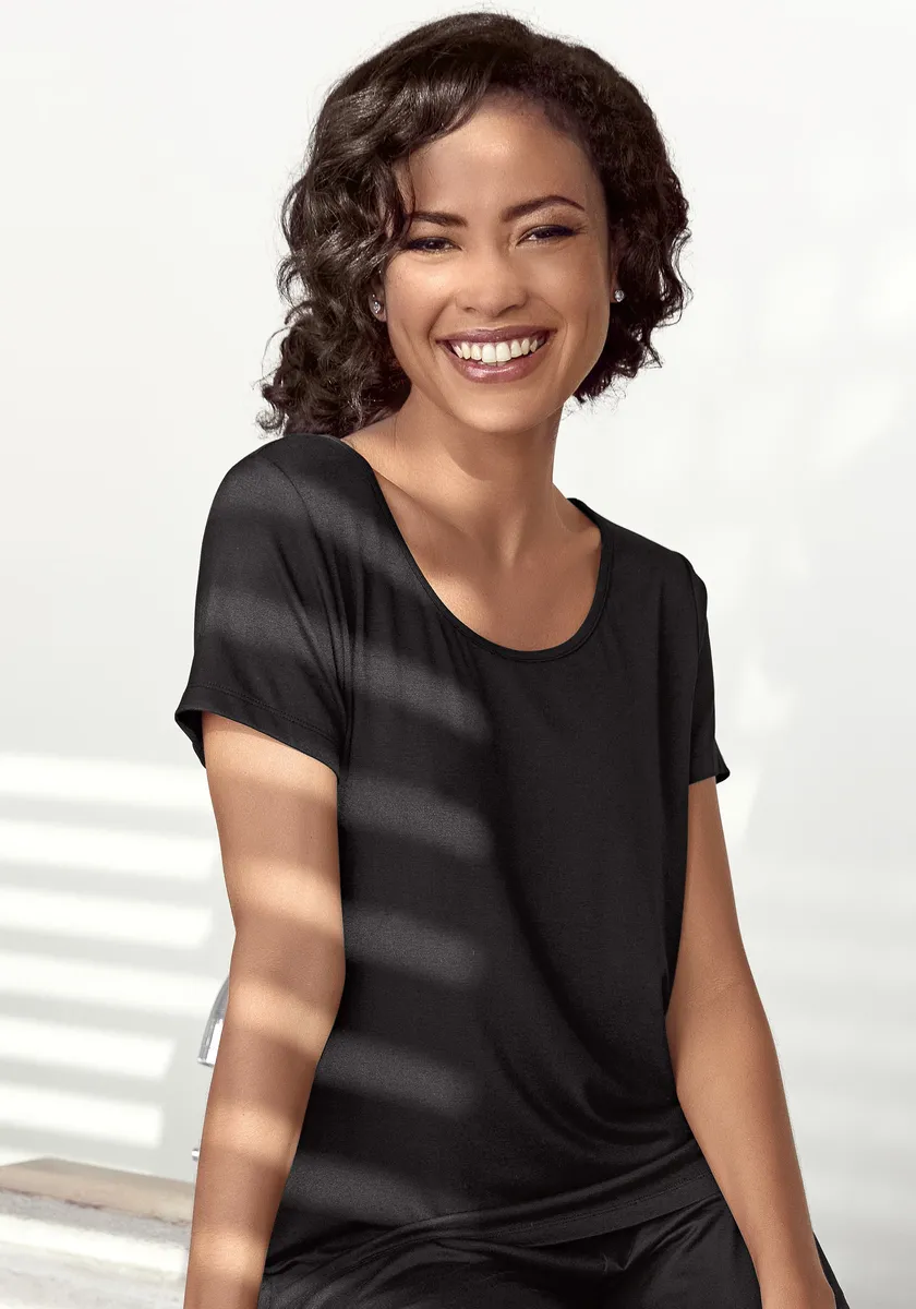 Пижамный топ LASCANA с кружевной вставкой сзади, черный
Пижамный топ LASCANA с кружевной вставкой сзади, черный