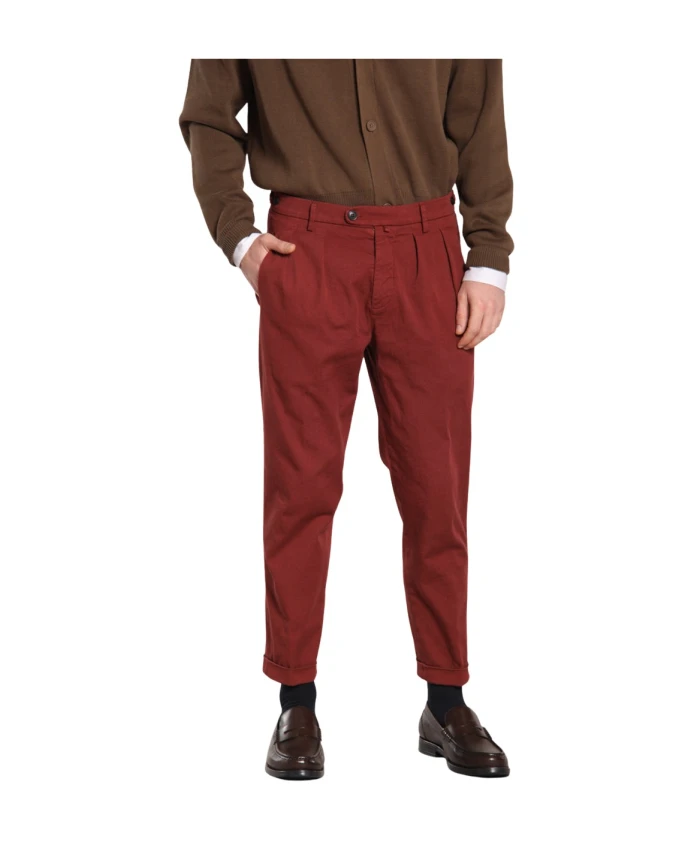Бордовые брюки-чиносы морковного цвета Mason'S, красный
Бордовые брюки-чиносы морковного цвета Mason'S, красный