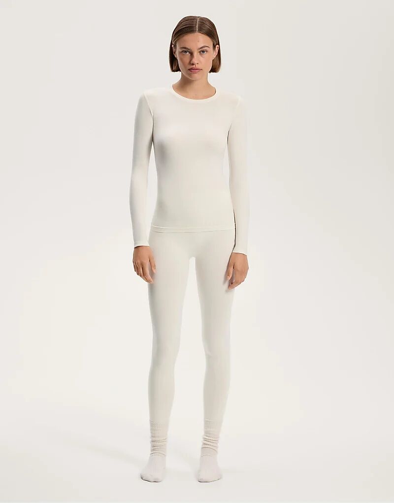 Бесшовная футболка OYSHO в цвете «бежевый»
Бесшовная футболка OYSHO в цвете «бежевый»