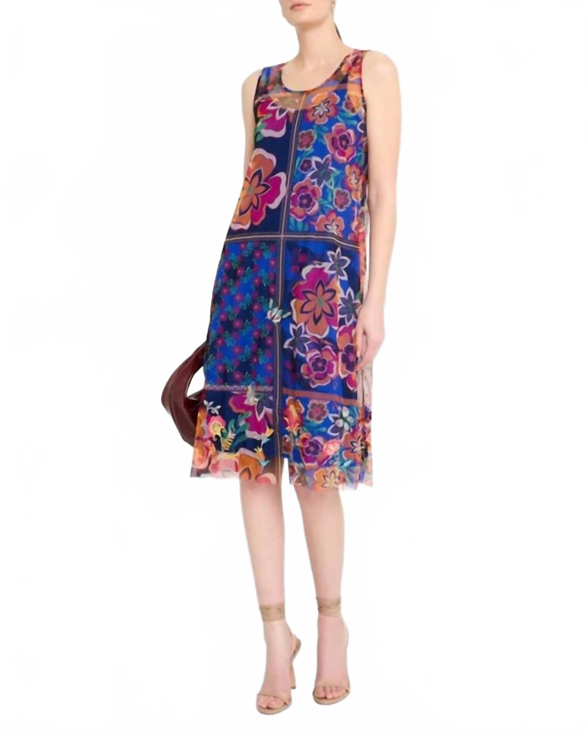 Платье-комбинация Mazzy миди с расклешенным подолом в клетку Jay Johnny Was, Jay Block
Платье-комбинация Mazzy миди с расклешенным подолом в клетку Jay Johnny Was, Jay Block