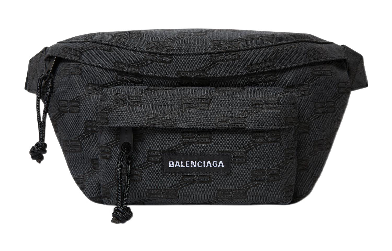 Бага BB Monogram Signature из жаккардового полотна поясная сумка Medium мужская Black Balenciaga, Set (Bag+Dust Bag)
Бага BB Monogram Signature из жаккардового полотна поясная сумка Medium мужская Black Balenciaga, Set (Bag+Dust Bag)