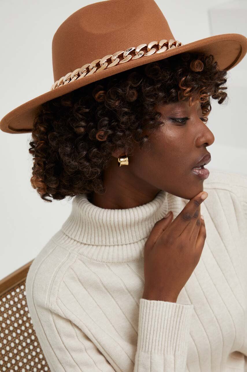 Шляпа Answear Lab, коричневый
Шляпа Answear Lab, коричневый