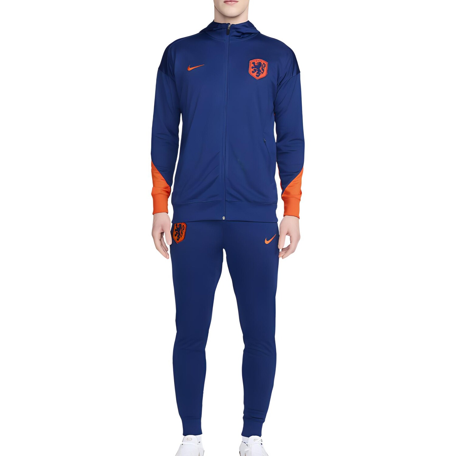 Футбольная форма для мужчин Nike
Футбольная форма для мужчин Nike