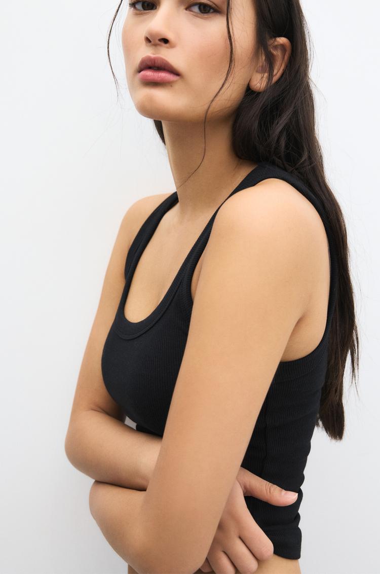 Ребристая майка Pull And Bear, черный
Ребристая майка Pull And Bear, черный